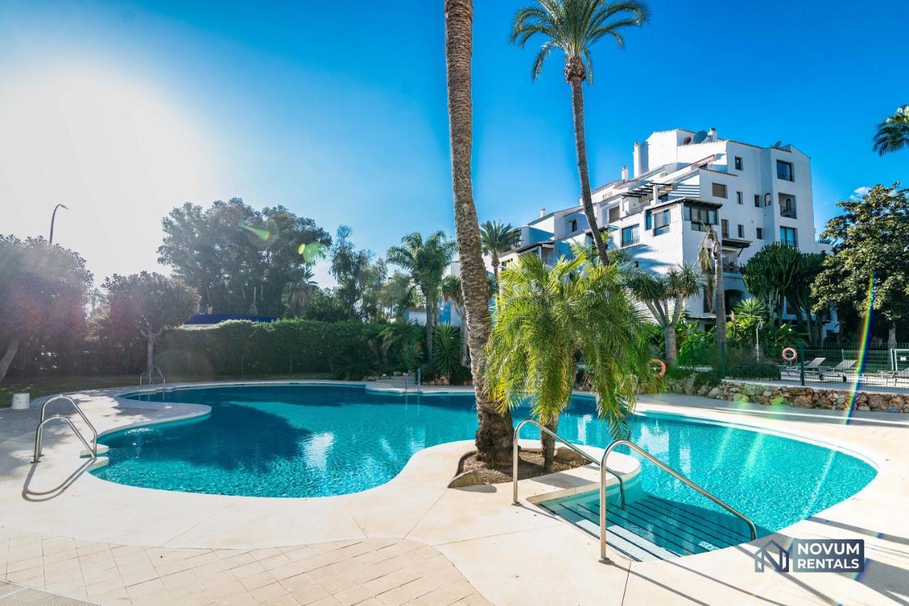 Apartemen Modern In The Heart Of Puerto Banus Marbella